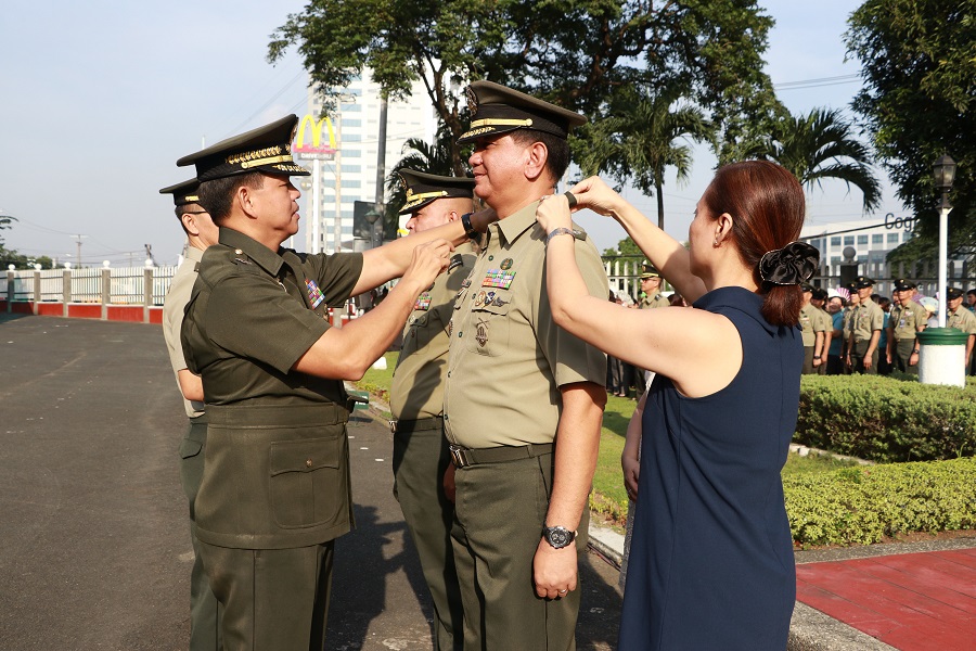 01 Oct 18 Donning of ranks 1