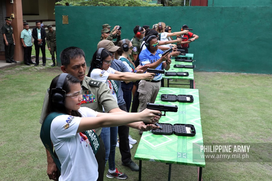 Miss Earth candidates visit Philippine Army