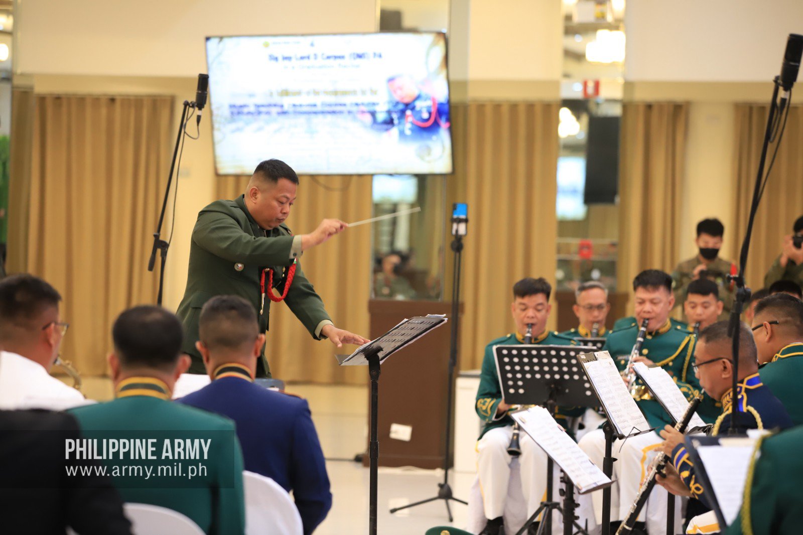 Army band conductor holds graduation recital