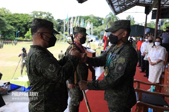 Philippine Army fetes outgoing “Kampilan” Division Commander