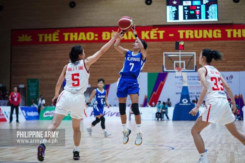 Army women basketball players cops gold in 31st SEAG